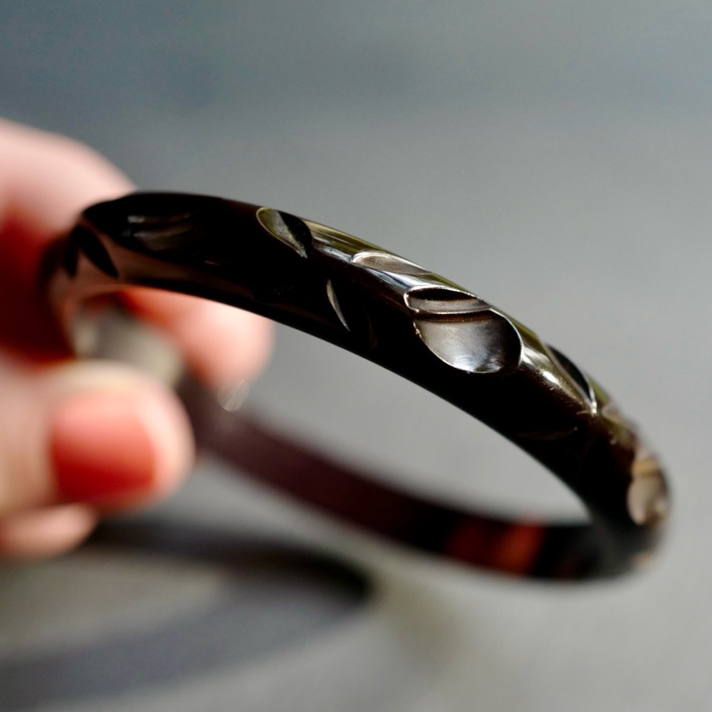 Vintage Authentic Carved Bakelite Bangle